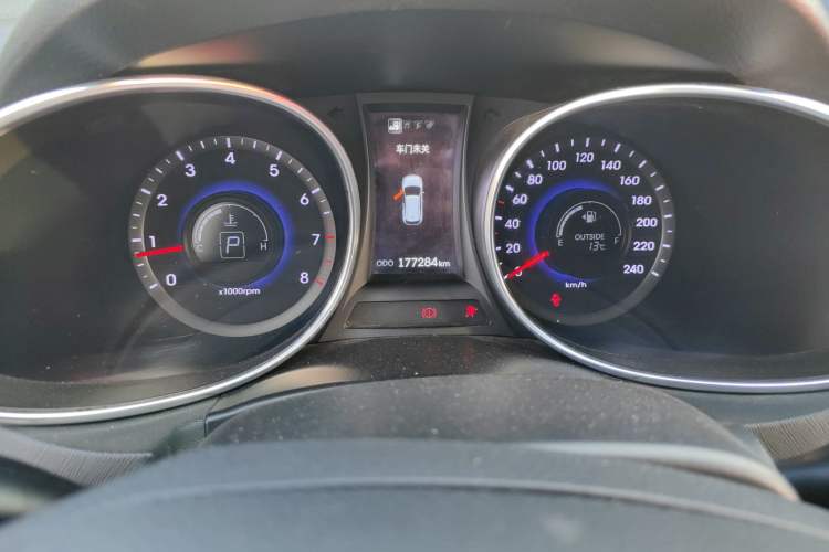 Used Hyundai Santa Fe 2013 2.4L Automatic 4x4 Comfort Edition