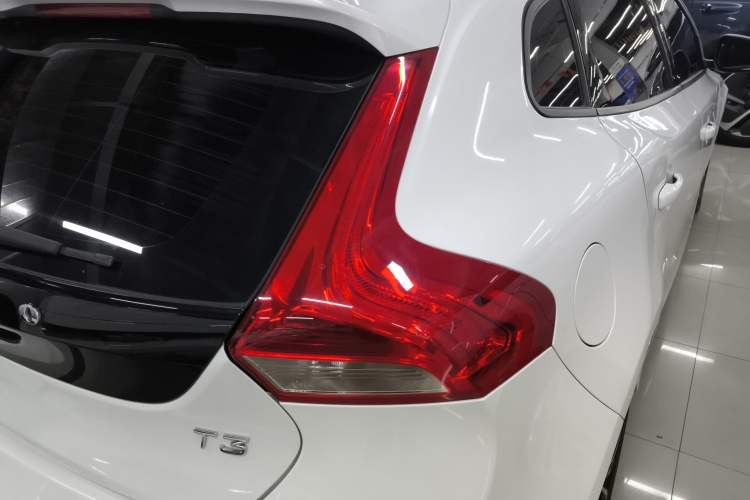 Used Volvo V40 2019 T3 Zhiyi Edition