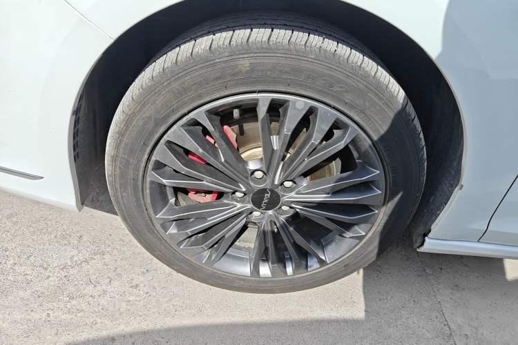 Used Dongfeng Aeolus Yixuan MAX 2023 1.5T Super-Powered Dad Edition
