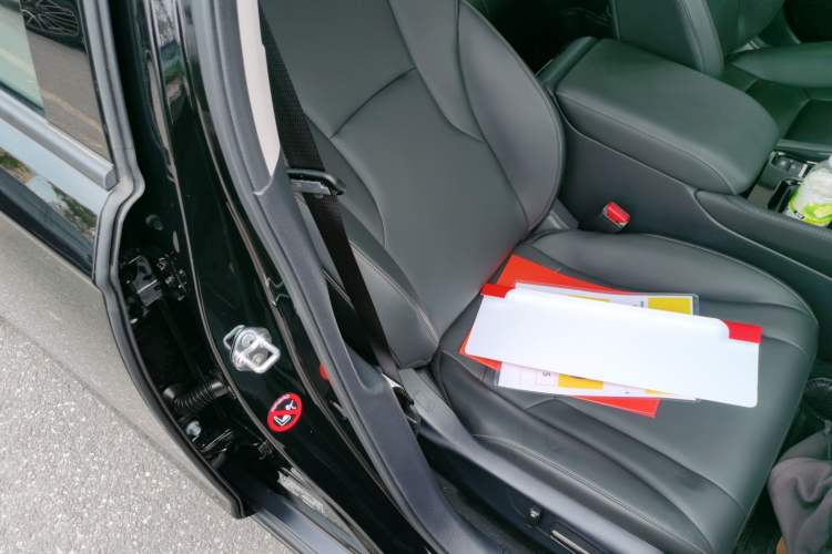 Used Honda Accord 2025 260TURBO Luxury Edition Right Front Seat