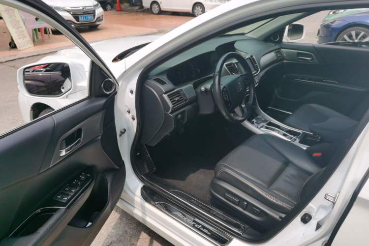 Used Honda Accord 2016 Hybrid 2.0L Rui Ling Edition
