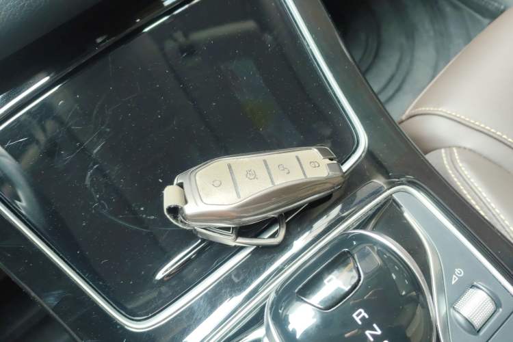 Used BYD Song MAX New Energy 2022 DM-i 105KM Flagship Model Interior 1