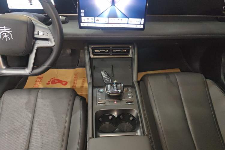 Used BYD Qin L 2025 DM-i Smart Drive 120KM Leading Model
