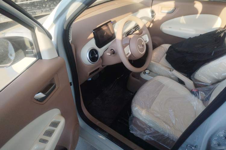 Used Wuling Hongguang MINIEV 2025 Four-Door Version Advanced Edition
