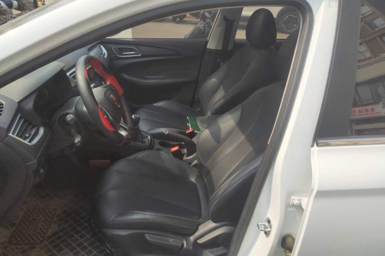 Used Roewe i5 2019 1.5L Manual 4G Connectable Langhao Edition