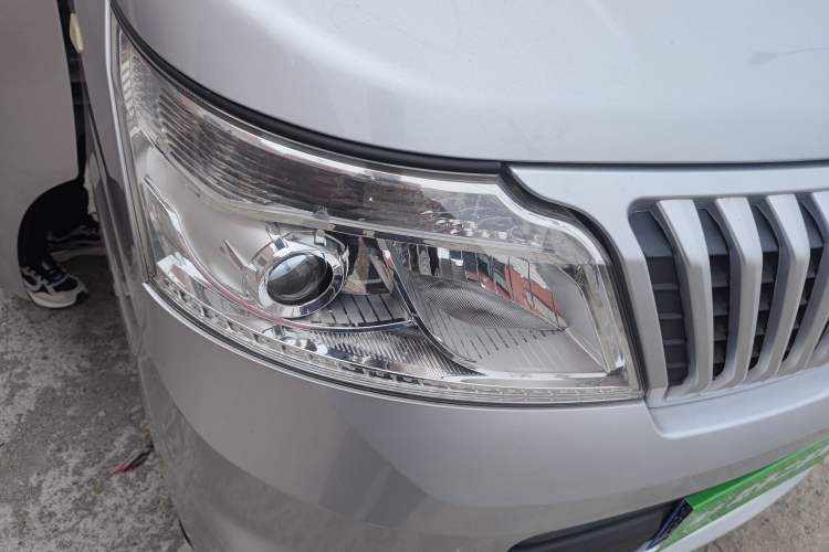 Used CHANGAN KAICHENG Ruixing M60 2019 1.5L Standard Version China VI Van with 5 Seats DAM15KR
