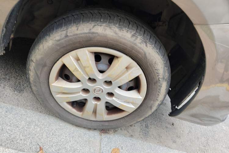 Used FORTHING Lingzhi 2018 M3 1.5L 5-Seat Base Model
