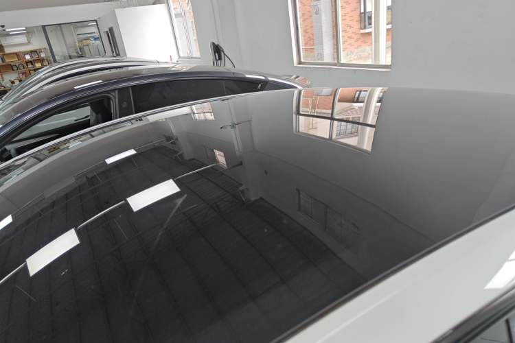 Used Tesla Model Y 2021 Long-Range All-Wheel-Drive Version Roof