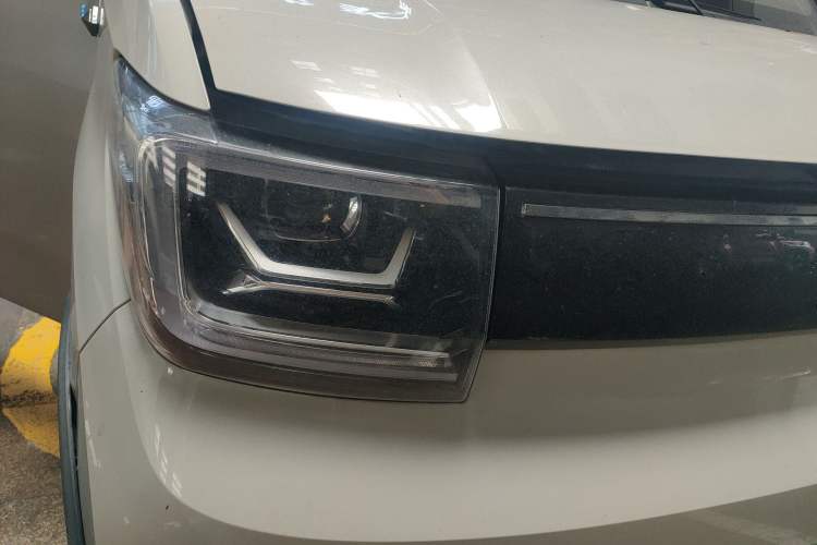 Used Wuling Hongguang MINIEV 2022 GAMEBOY 300km Enthusiast Model with Lithium Iron Phosphate
