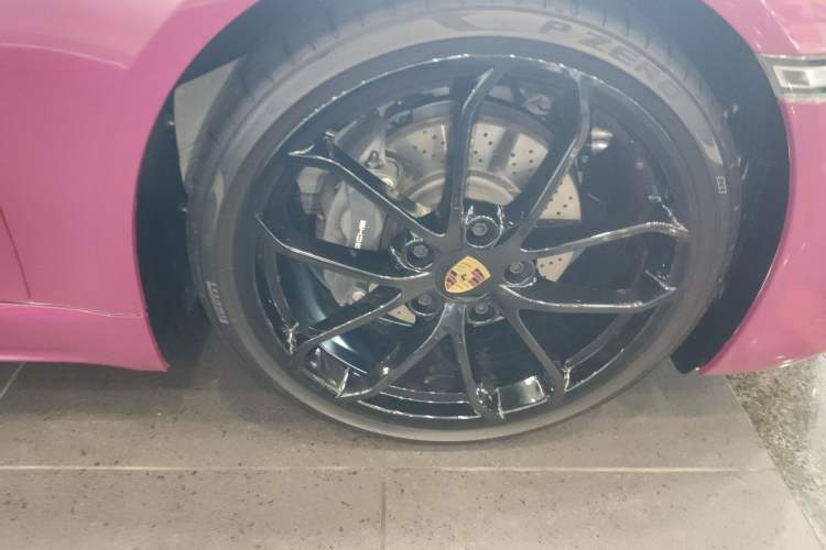 Used Porsche 718 2023 Boxster Style Edition 2.0T Right Front Wheel Hub