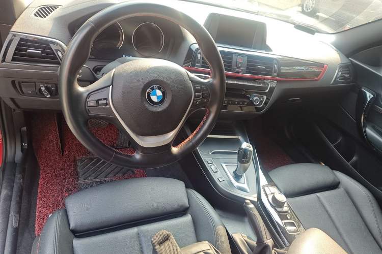 Used BMW 2 Series 2019 225i Convertible Coupe Sports Design Package Center Console