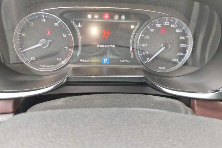 Used GAC Trumpchi GS8 2017 320T Two-Wheel Drive Luxury Smart Connectivity Version (7 Seats) Odometer Close Up