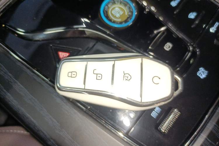 Used BYD Han 2023 EV Champion Edition 605KM Front-Drive Premium Model Vehicle Key