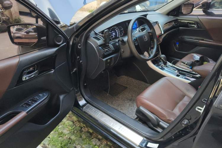 Used Honda Accord 2016 2.0L Comfort Edition Driver Seat