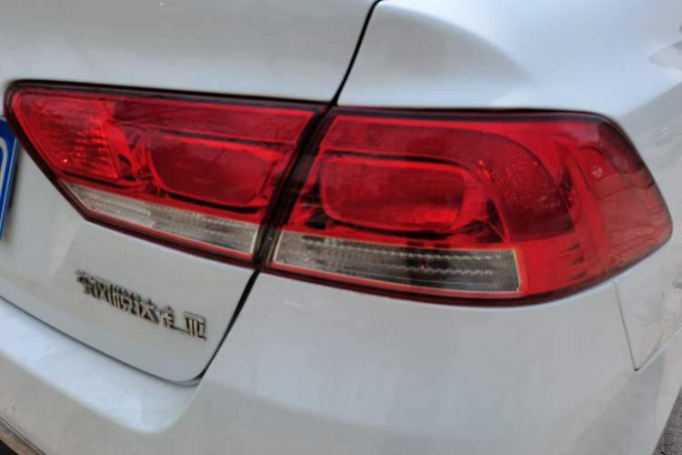 Used Kia K4 2014 1.8L Automatic GLS Right Rear Taillight