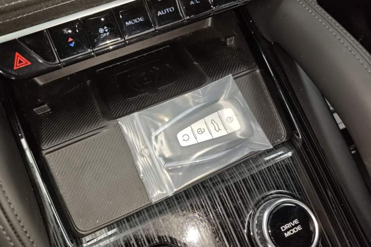 Used Geely Auto Monjaro L 2024 2.0TD High-Power Automatic Two-Wheel Drive Skyline Edition