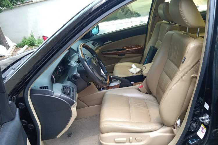 Used Honda Accord 2012 2.4L LX
