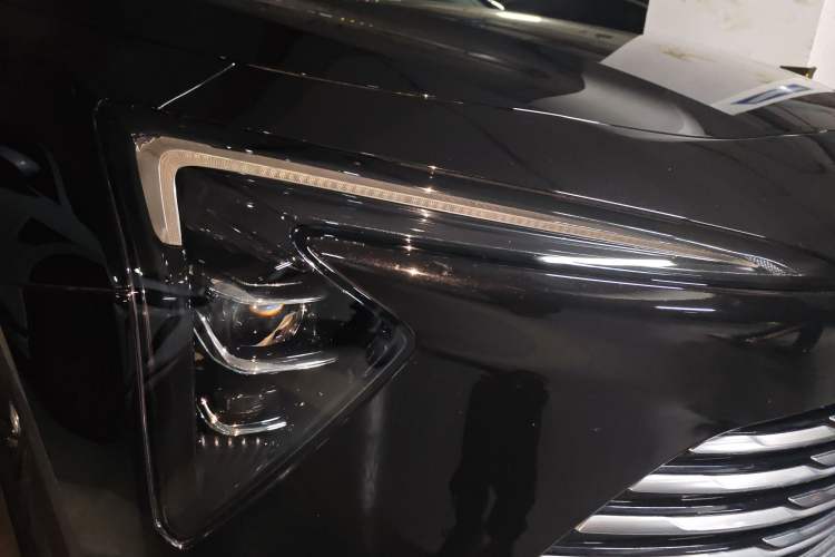 Used Buick LaCrosse 2025 28T Platinum Edition