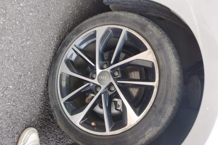 Used Audi A3 2021 A3L Limousine 35 TFSI Ambition Style Edition Right Front Wheel Hub