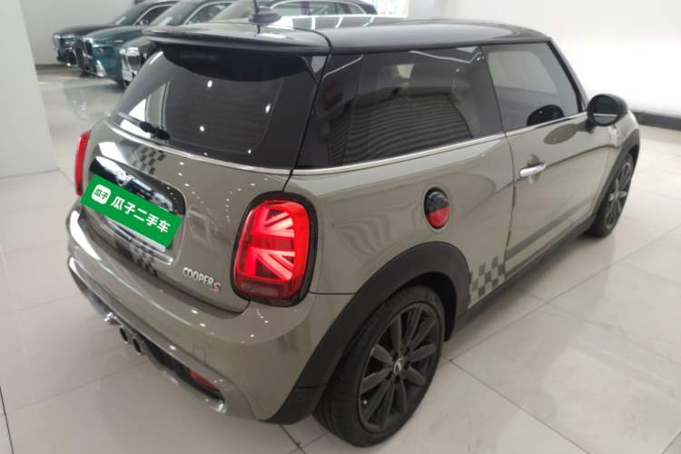 Used MINI 2018 2.0T COOPER S Classic Edition Rear Right 45 Deg