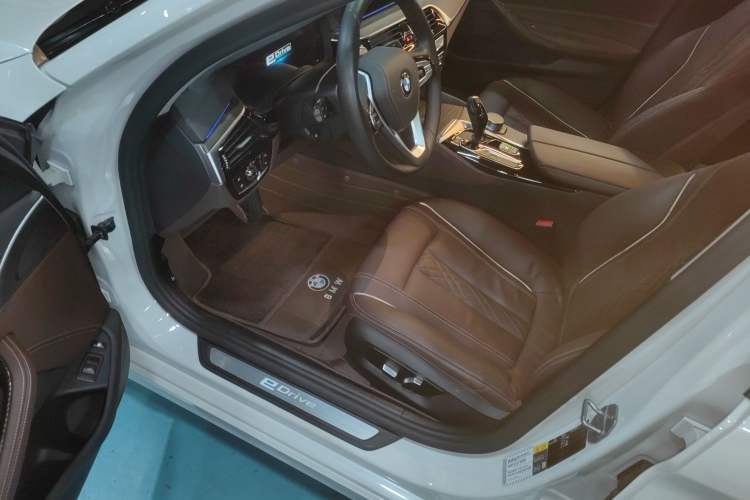 Used BMW 5 Series New Energy 2019 530Le Luxury Package Driver Seat