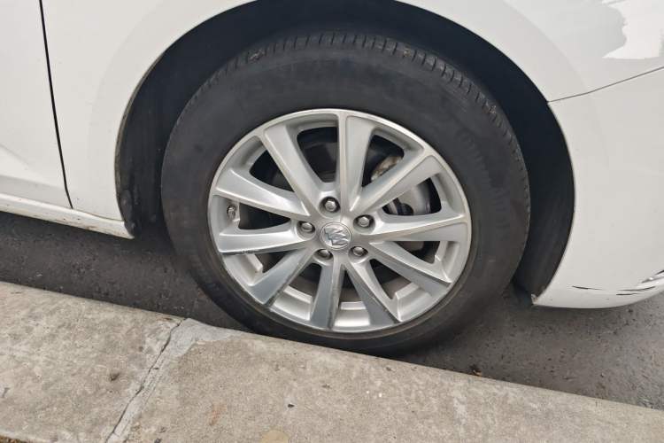 Used Buick Verano 2015 Sedan 20T Dual-Clutch Elite Model
