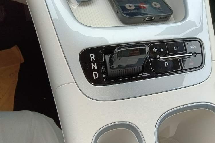 Used Geely Galaxy Geome 2026 Model 310km Youth Edition Gear Lever