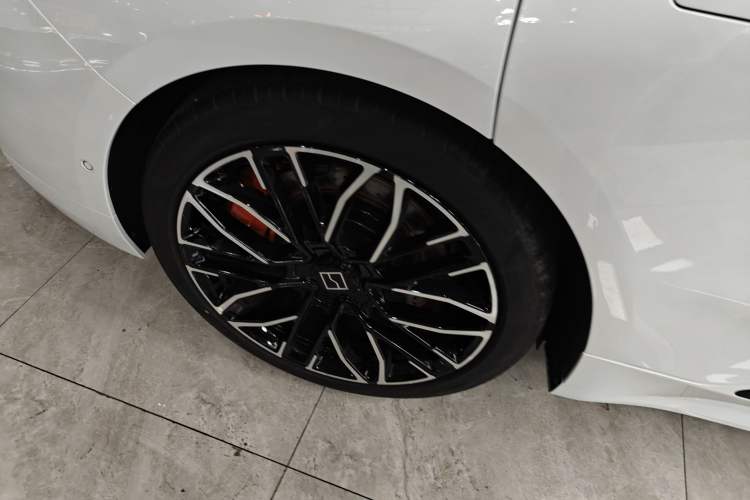 Used Zeekr 001 2025 YOU Edition 100 kWh All-Wheel Drive
