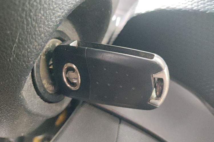 Used Great Wall Wingle 5 2017 2.0T European-spec Diesel Two-Wheel Drive Entry-Level Small Double-Cab GW4D20E Vehicle Key