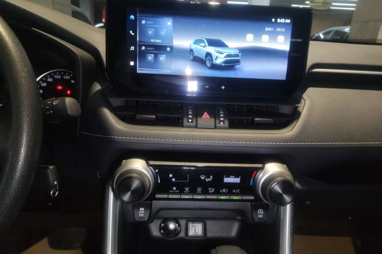 Used Toyota RAV4 2024 2.0L CVT Two-Wheel Drive Urban Edition
