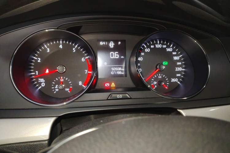 Used Volkswagen Lamando 2015 230TSI DSG Fashion Edition