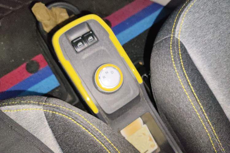 Used Chery QQ Ice Cream 2022 170km Sundae Phosphate Lithium-Ion
