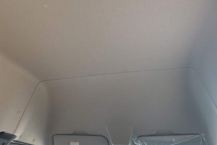 Used JMC Fushun 2023 2.0T Automatic Mid-Range High-Roof Commercial Multi-Purpose 7-Seater Passenger Vehicle