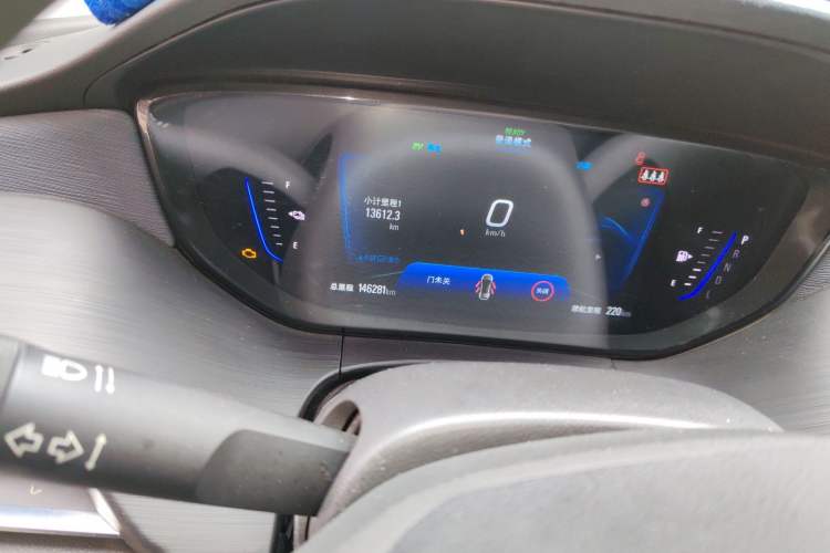 Used Buick Velite 6 2022 Plug-in Hybrid Connected & Shared Model Odometer Close Up