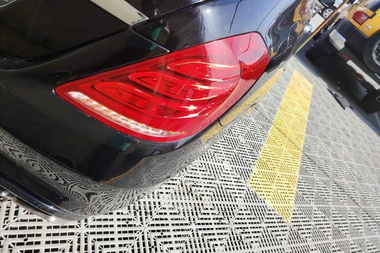 Used Mercedes-Benz S-Class 2014 S 320 L Business Model
