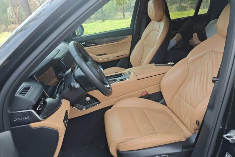 Used Lynk & Co 09 EM-P 2021 2.0T PHEV Halo Six-Seater
