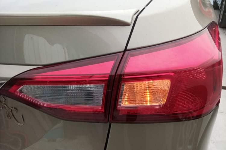 Used Roewe 360 2015 1.5L Automatic Luxury Edition