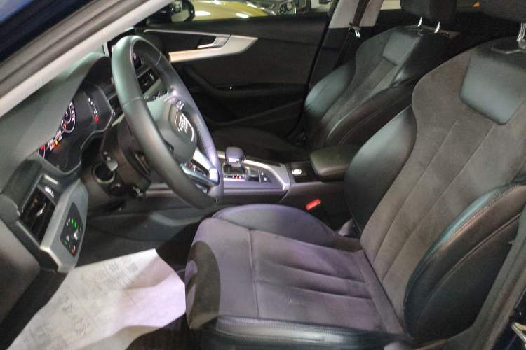 Used Audi A4 2019 45 TFSI allroad quattro Sport model
