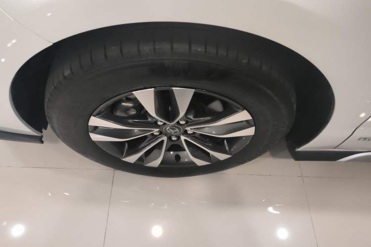 Used Toyota Granvia 2023 2.5L Hybrid Luxury Edition