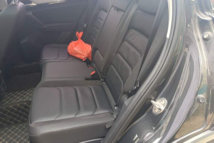 Used Volkswagen Tayron 2021 280TSI Two-Wheel Drive Luxury Smart Connectivity Version Left Rear Seat