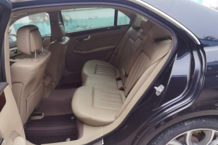 Used Mercedes-Benz E-Class 2013 E 300 L Elegant Model