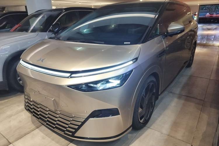 Used XPeng X9 2024 640 All-Wheel Drive High-Performance Max