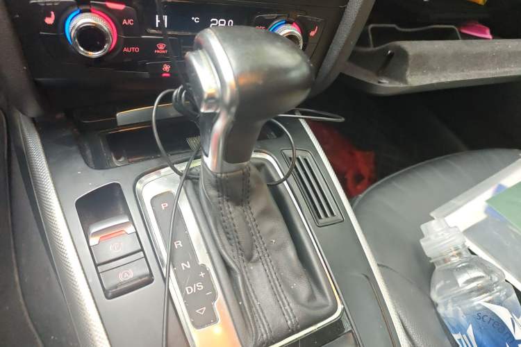 Used Audi A5 2014 Sportback 45 TFSI Fashion Edition Gear Lever