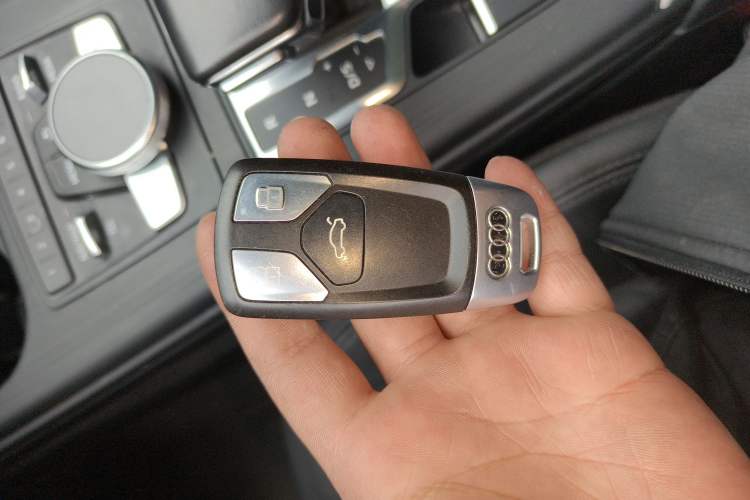 Used Audi A4L 2019 40 TFSI Fashion Version China V