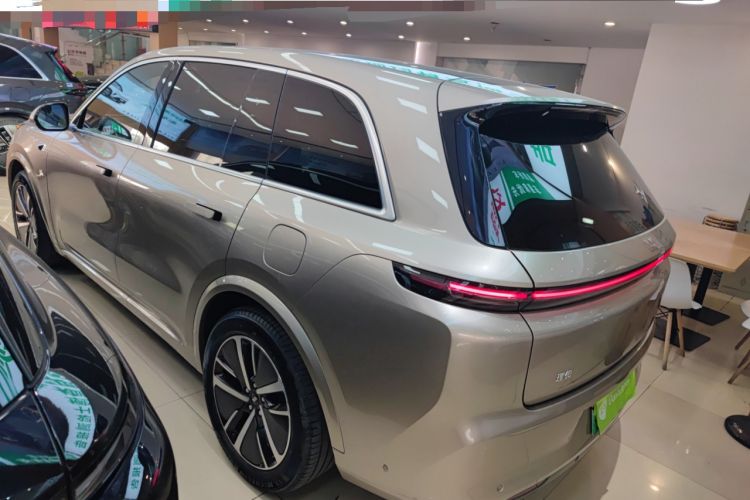 Used Li Auto L8 2024 Pro Model
