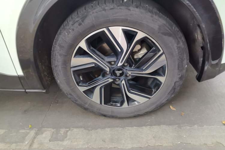 Used NETA U 2023 NETA U-Ⅱ 400 U Show Edition – Lithium Iron Phosphate
