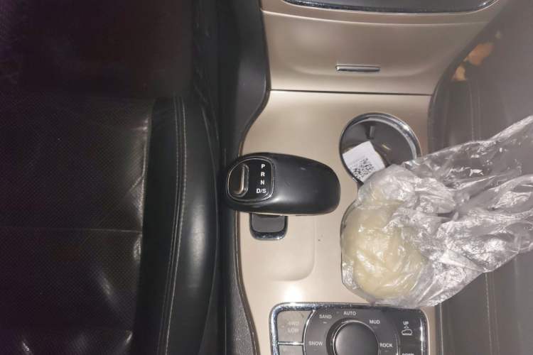 Used Jeep Grand Cherokee 2012 3.6L Luxury Navigation Edition
