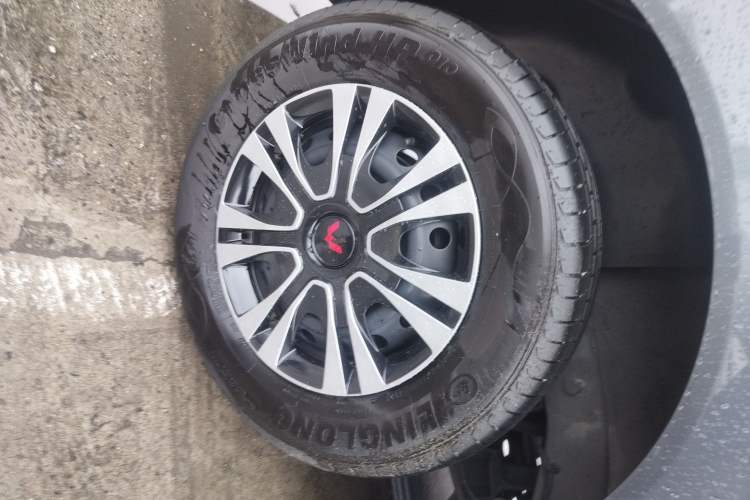 Used Wuling Hongguang New Energy 2024 All-Electric Model 300KM Standard Version