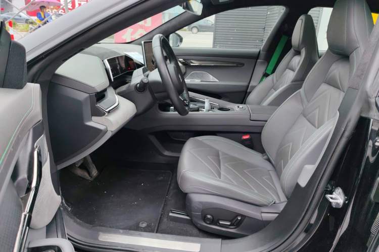 Used Zeekr 001 2023 WE Edition 100 kWh
