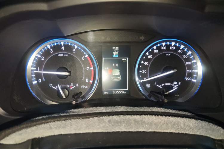 Used Toyota Highlander 2015 2.0T Four-Wheel Drive Luxury Navigation Version with 7 Seats
